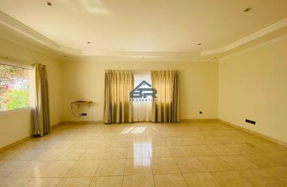 Compound - 3 Bedrooms - 2 Bathrooms for rent in Saar - Northern Governorate