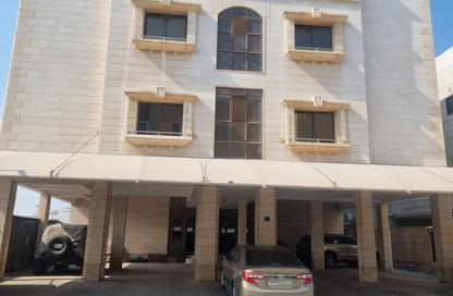 Whole Building - 4 Bedrooms - 3 Bathrooms for sale in Isa Town - Central Governorate