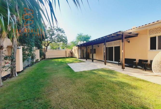 987821 - Property Image 3