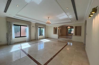 Compound - 3 Bedrooms - 4 Bathrooms for rent in Jannusan - Northern Governorate