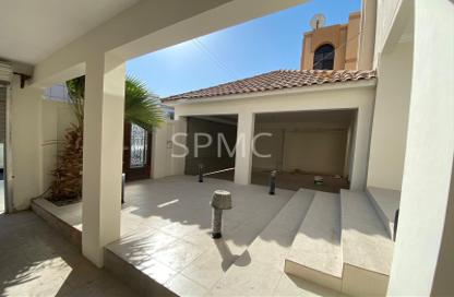 Villa - 7+ Bedrooms - 7+ Bathrooms for rent in Zinj - Manama - Capital Governorate