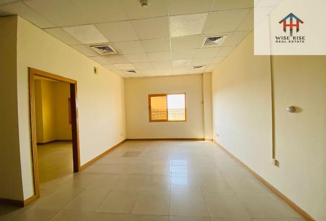 997777 - Property Image 2