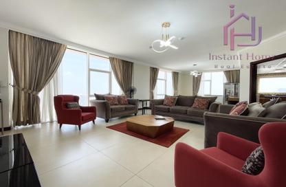 Apartment - 3 Bedrooms - 3 Bathrooms for rent in Al Juffair - Capital Governorate