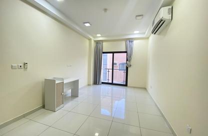 Apartment - 2 Bedrooms - 2 Bathrooms for rent in Adliya - Manama - Capital Governorate