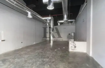 Shop - Studio - 1 Bathroom for rent in Exhibition Road - Hoora - Capital Governorate