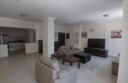 Apartment - 2 - 2 for rent in Al Juffair - Capital Governorate