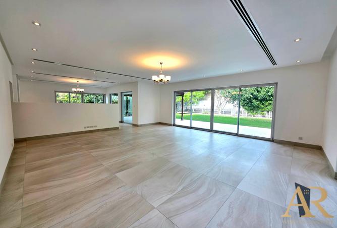 52327338 - Property Image 2