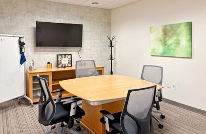 Office Space - Studio - 1 for rent in Sanabis - Manama - Capital Governorate