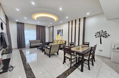 Apartment - 2 Bedrooms - 3 Bathrooms for rent in Al Juffair - Capital Governorate