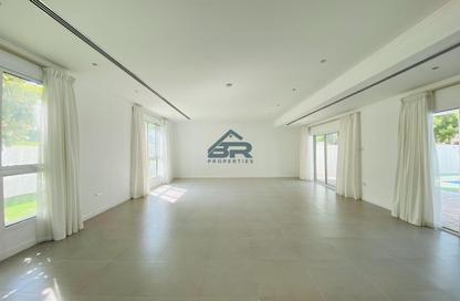Compound - 4 Bedrooms - 4 Bathrooms for rent in Saar - Northern Governorate