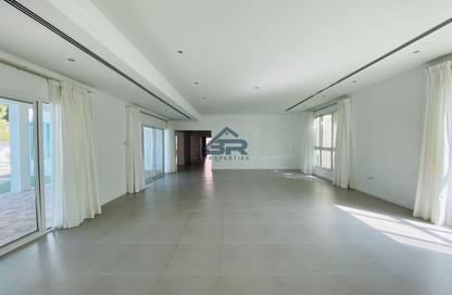 Compound - 4 Bedrooms - 4 Bathrooms for rent in Saar - Northern Governorate