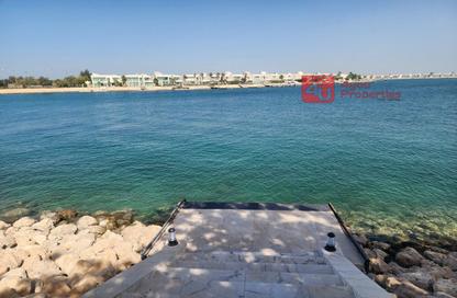 فيلا - 3 غرف نوم - 4 حمامات للايجار في درة البحرين - المحافظة الجنوبية