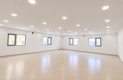 Office Space - Studio - 4 Bathrooms for rent in Salmabad - Central Governorate