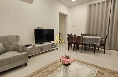 Apartment - 2 Bedrooms - 2 Bathrooms for rent in Al Burhama - Manama - Capital Governorate