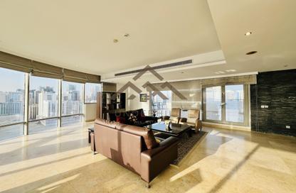 Apartment - 4 Bedrooms - 6 Bathrooms for rent in Al Juffair - Capital Governorate