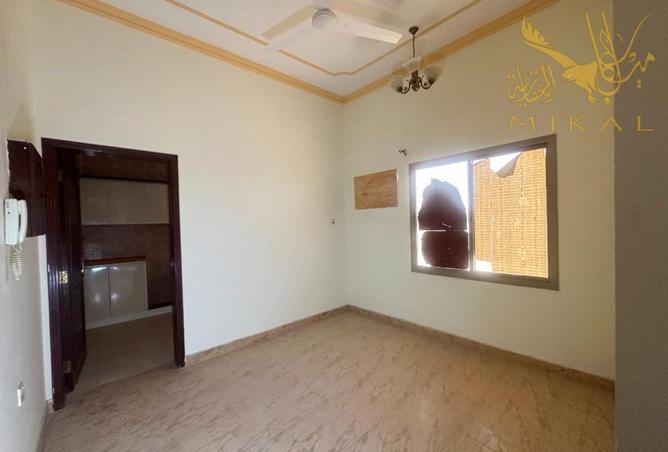 982971 - Property Image 2