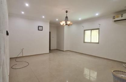 Apartment - 3 Bedrooms - 2 Bathrooms for rent in Jid Ali - Central Governorate