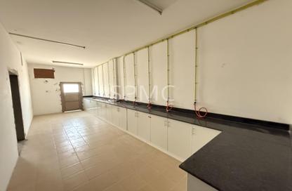 Whole Building - 7+ Bedrooms - 7+ Bathrooms for rent in Sitra - Central Governorate