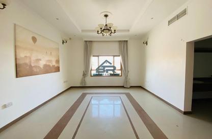 Compound - 4 Bedrooms - 4 Bathrooms for rent in Janabiya - Northern Governorate
