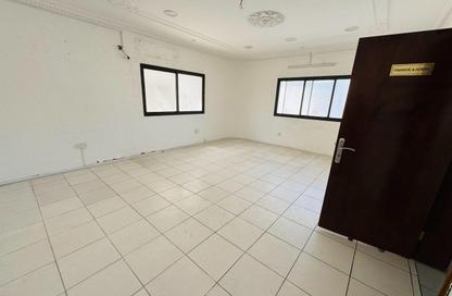 Villa - Studio - 2 Bathrooms for rent in Mahooz - Manama - Capital Governorate