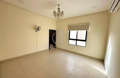 Apartment - 2 Bedrooms - 2 Bathrooms for rent in Tubli - Central Governorate