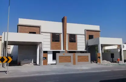 Villa - 4 Bedrooms - 5 Bathrooms for sale in Isa Town - Central Governorate
