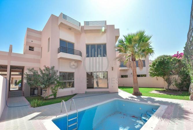 56423667 - Property Image 2
