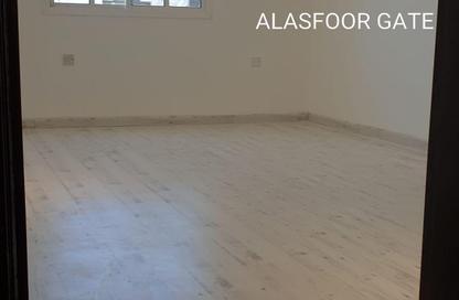 Apartment - 2 Bedrooms - 2 Bathrooms for rent in Karbabad - Manama - Capital Governorate