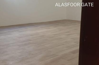 Apartment - 2 Bedrooms - 2 Bathrooms for rent in Karbabad - Manama - Capital Governorate