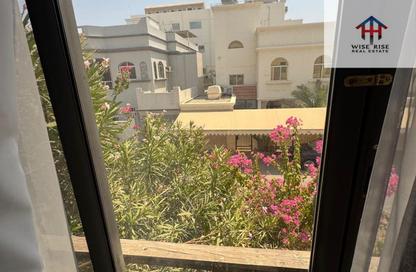Villa - 5 - 4 for rent in Al Juffair - Capital Governorate