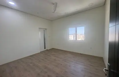 Apartment - 2 Bedrooms - 2 Bathrooms for rent in Tubli - Central Governorate