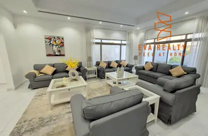 Villa - 4 Bedrooms - 5 Bathrooms for rent in Saar - Northern Governorate