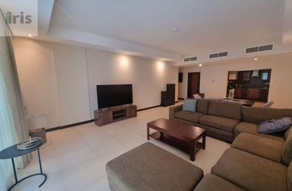 Apartment - 2 Bedrooms - 3 Bathrooms for rent in Al Juffair - Capital Governorate