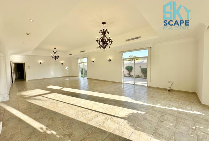 981419 - Property Image 3