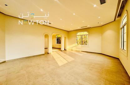 Villa - 4 Bedrooms - 5 Bathrooms for rent in Saar - Northern Governorate