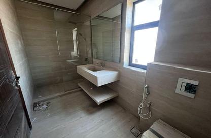 Villa - 4 Bedrooms - 7 Bathrooms for sale in Saar - Northern Governorate