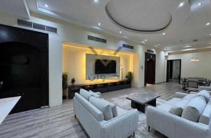 Apartment - 3 Bedrooms - 3 Bathrooms for rent in Al Juffair - Capital Governorate