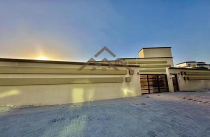 Villa - 2 Bedrooms - 7+ Bathrooms for sale in Arad - Muharraq Governorate