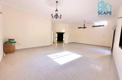 Villa - 4 Bedrooms - 4 Bathrooms for rent in Saar - Northern Governorate
