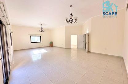 Villa - 4 Bedrooms - 4 Bathrooms for rent in Saar - Northern Governorate