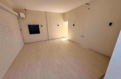 Villa - 4 - 6 for sale in Janabiya - Northern Governorate