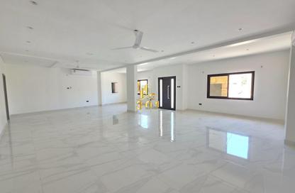 Compound - 3 - 3 for rent in Jannusan - Northern Governorate