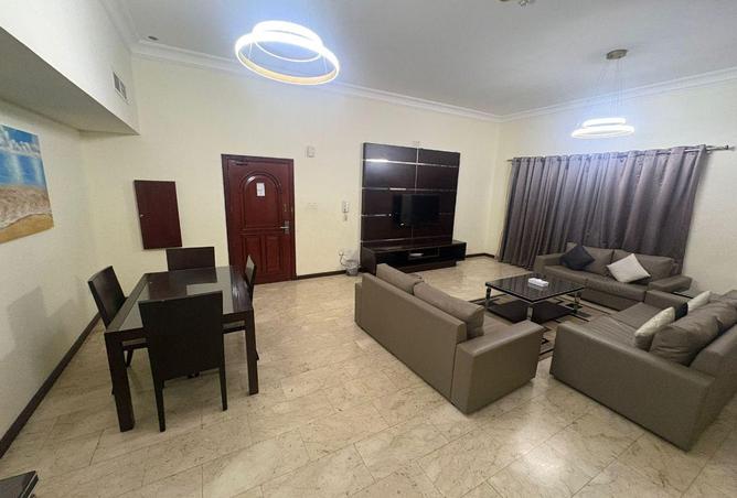 998855 - Property Image 2