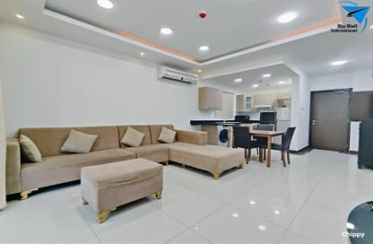 Apartment - 2 Bedrooms - 2 Bathrooms for rent in Busaiteen - Muharraq Governorate