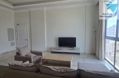 Apartment - 2 Bedrooms - 2 Bathrooms for rent in Um Al Hasam - Manama - Capital Governorate