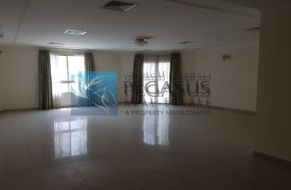 Apartment - 4 - 4 for rent in Exhibition Road - Hoora - Capital Governorate