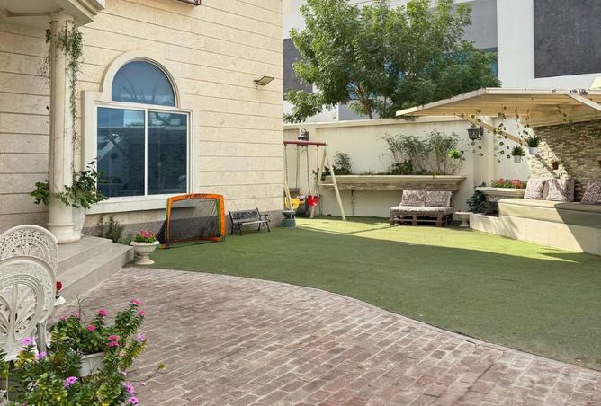 987314 - Property Image 2