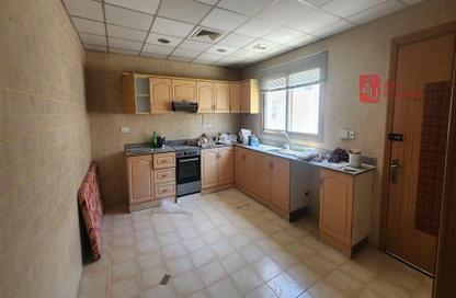 Villa - 4 Bedrooms - 4 Bathrooms for rent in Janabiya - Northern Governorate