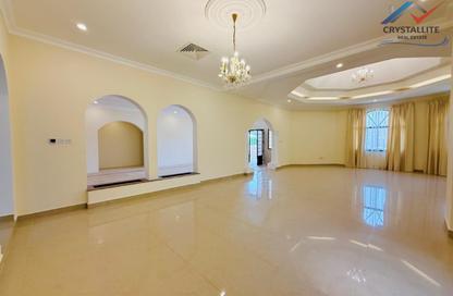 Villa - 4 Bedrooms - 4 Bathrooms for rent in Janabiya - Northern Governorate