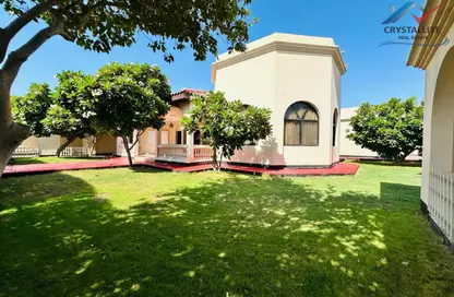 فيلا - 4 غرف نوم - 4 حمامات للايجار في الجنبية - المحافظة الشمالية